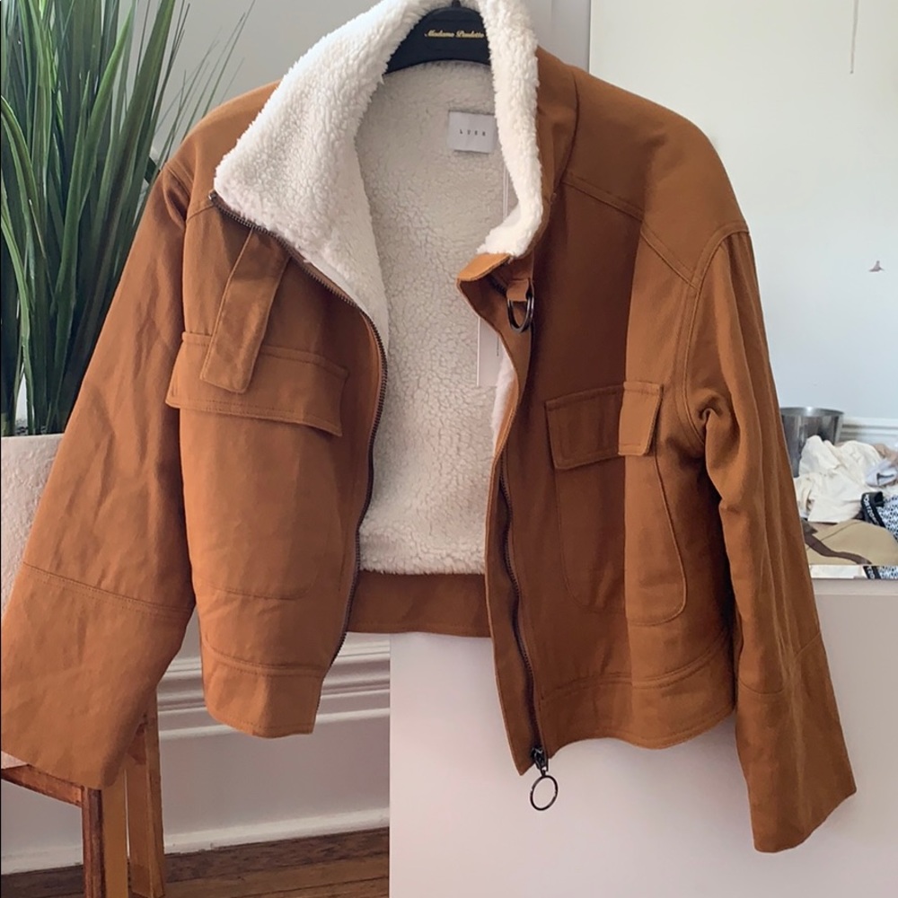 Cropped shearling jacket